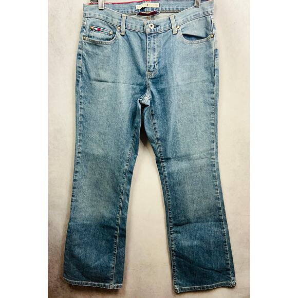 Tommy Hilfiger Low Rise Flare Leg Slim Fit Women’s Jeans Stretch Size 8 NWT - Picture 2 of 14
